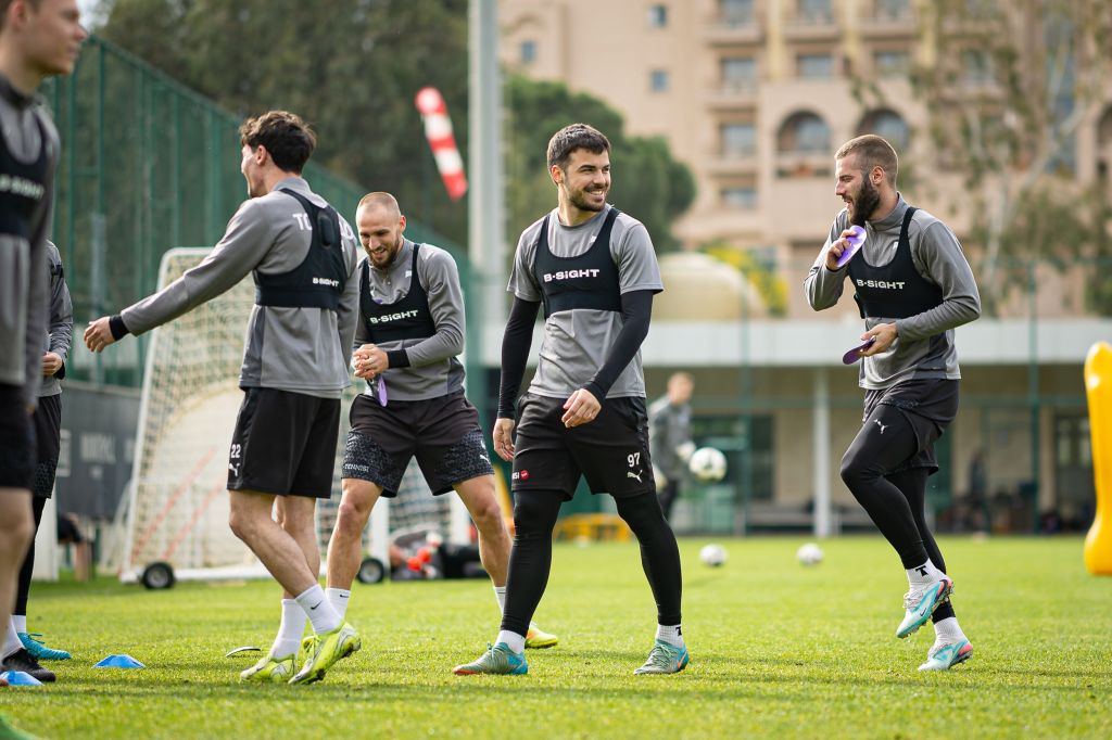 TMFC-94543.jpeg TMFC-94543.jpeg