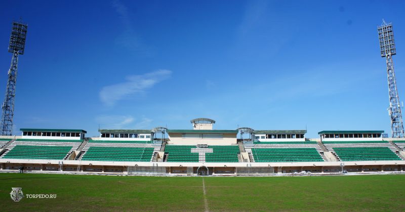 Stadium West T 300318