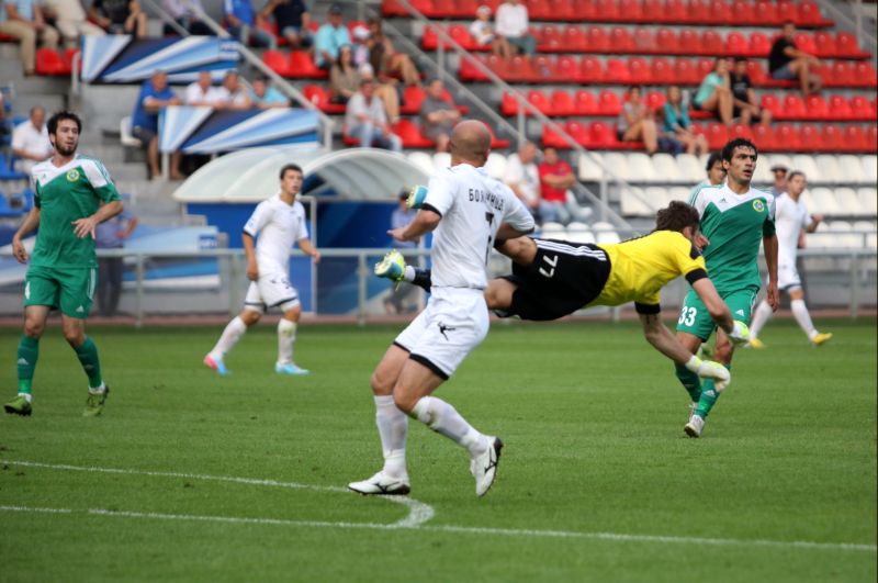 TM4-2Angusht120813 1
